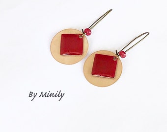 Golden charm enamelled sequin earrings