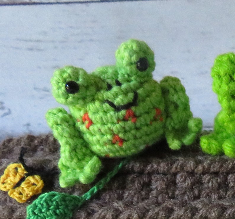 PDF Crochet Pattern Five Green and Speckled Frogs DIY Etsy