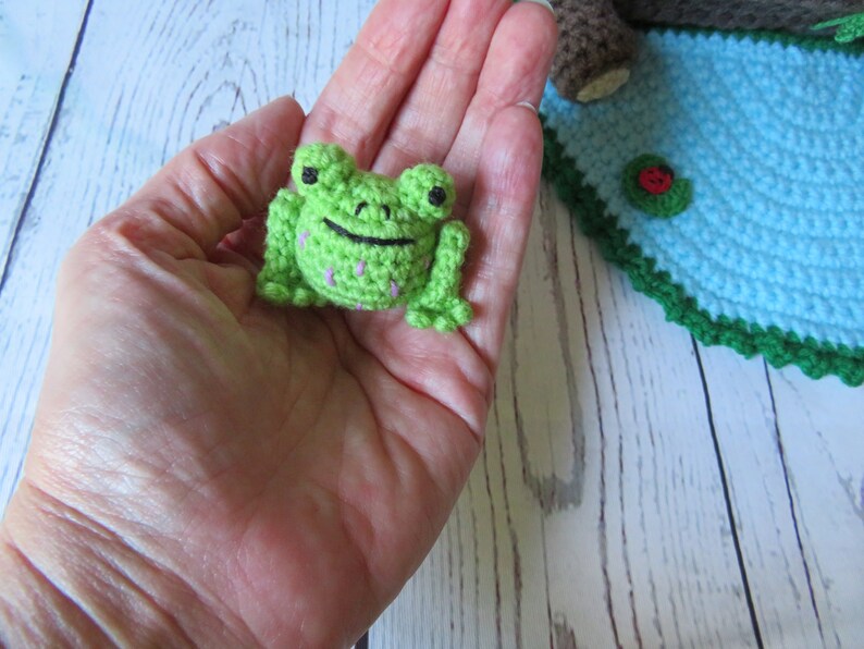 PDF Crochet Pattern Five Green and Speckled Frogs DIY Etsy