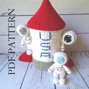 Astronauts and Rocket Play Set. PDF Crochet Pattern in English - DIY; Instructions to make your own!