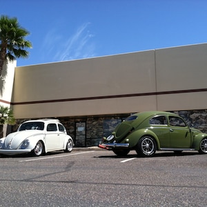 Photograph of Volkswagen Beetle show cars, VW photography, old car photography, vintage cars, hot rods, classic cars, slammed cars, vw bugs