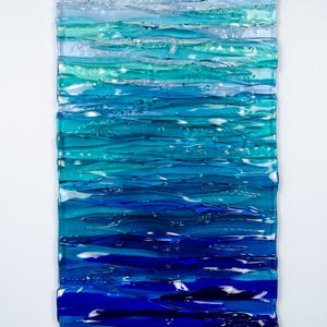 Modern Fused Glass Ocean Wall Art – Blue Coastal Vertical Glass Panel – 3D Textured Wave Sculpture – Contemporary Beach House Decor White