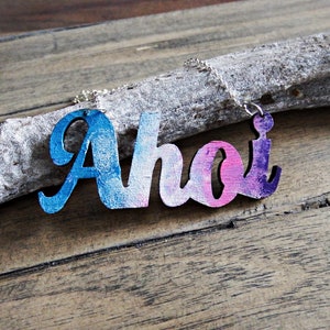 Colar Ahoy feito de madeira - Letras Ahoy - colar marítimo - colar colorido
