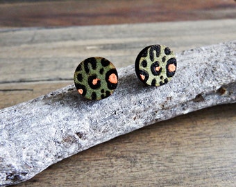 wooden leo earstuds, leo print earrings, animal print, green metallic