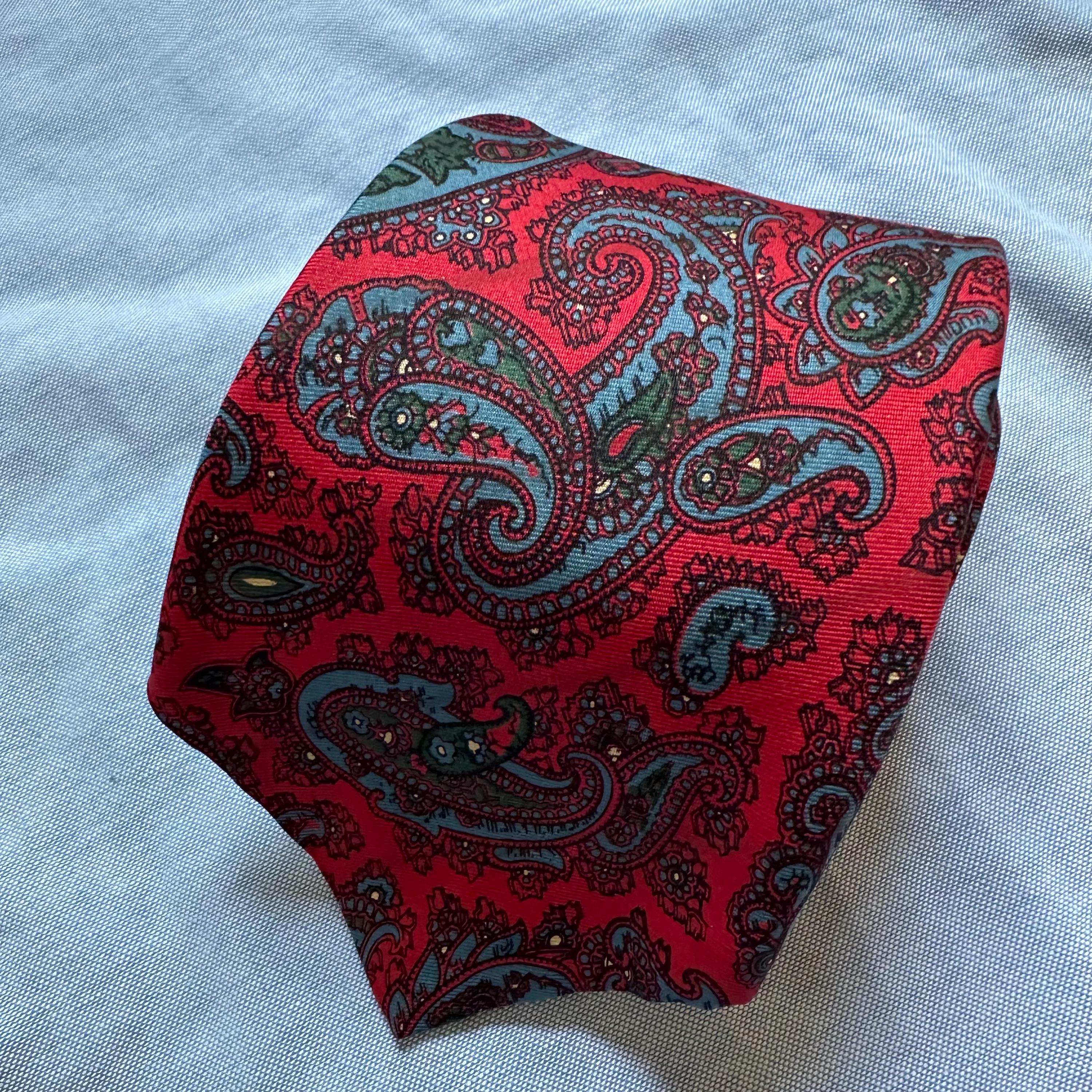 ヴィンテージのブルックス ブラザーズのネクタイ - 赤にペイズリー柄