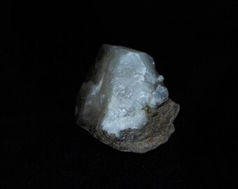 Calcita natural en piedra caliza / Ejemplar mineral en bruto / Colección de cristales / Decoración geológica