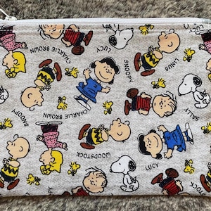 Snoopy Peanuts Charlie Brown Zippered Cotton Pouch: Pencil Case, Makeup Bag & Card Holder