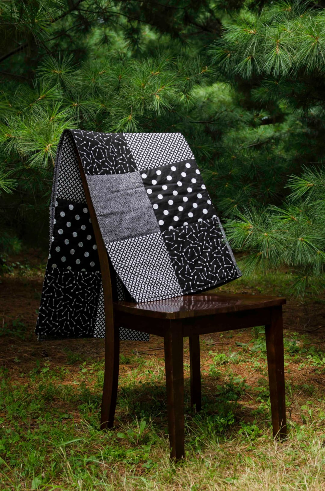 Black and White Baby Quilt, Classic Nursery Bedding, Baby Boy Quilt