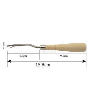 May include: A metal crochet hook with a wooden handle. The hook is 6.7 cm long, the handle is 9.1 cm long, and the total length is 15.8 cm.