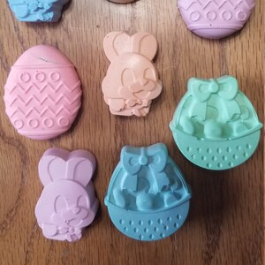 Bunnies, Baskets & Eggs set of 8 pieces sidewalk chalk