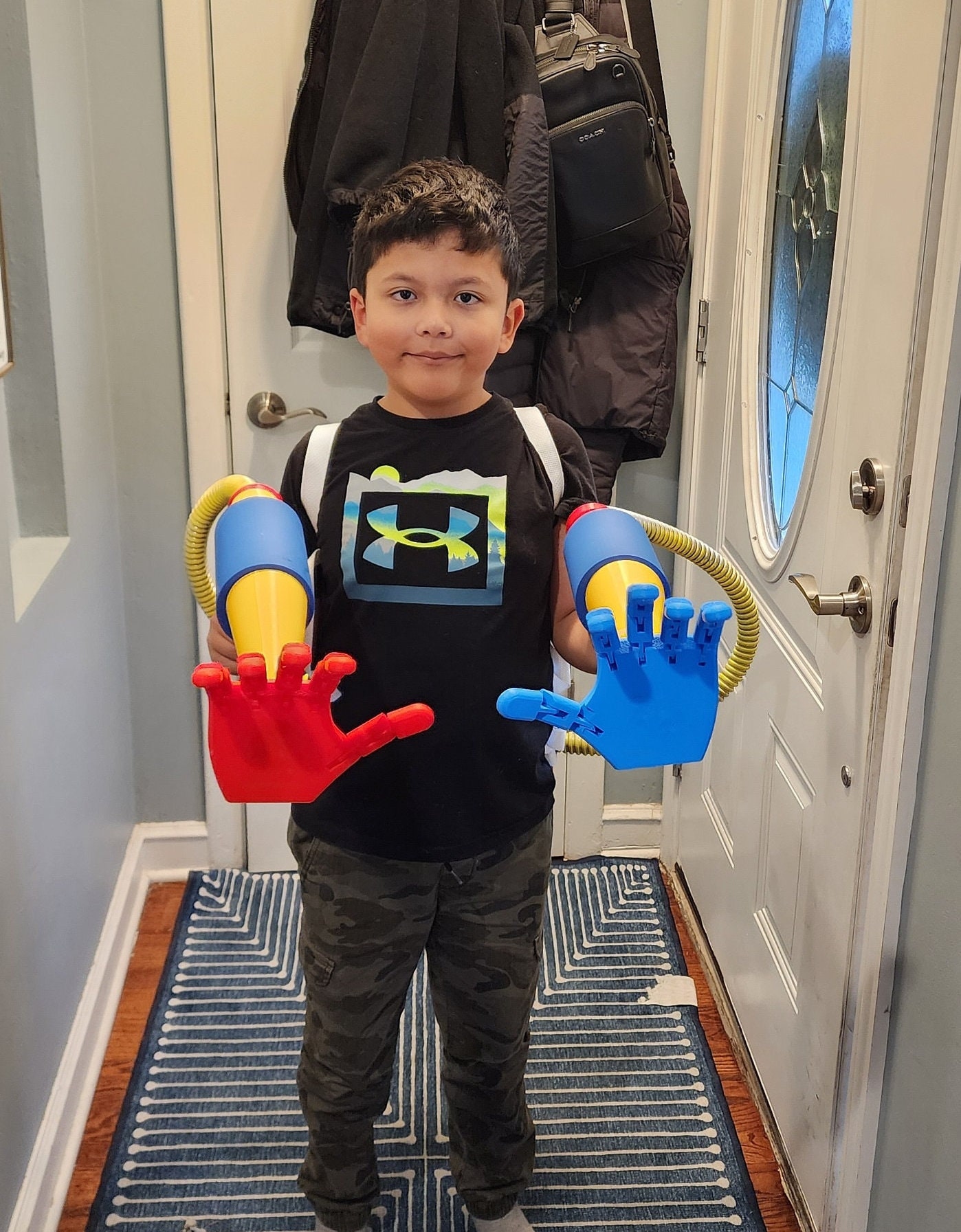 Cosplay Poppy Playtime Grab pack 3D printed wearable cosplay Cosplay Poppy Playtime Grab pack 3D printed wearable cosplay