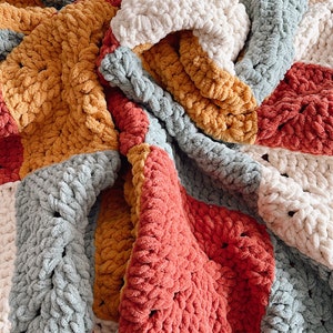Granny Squares Chunky Blanket | Crochet Pattern | Video tutorial + diagram | 5 sizes | Beginner-friendly | Instant Download image 4