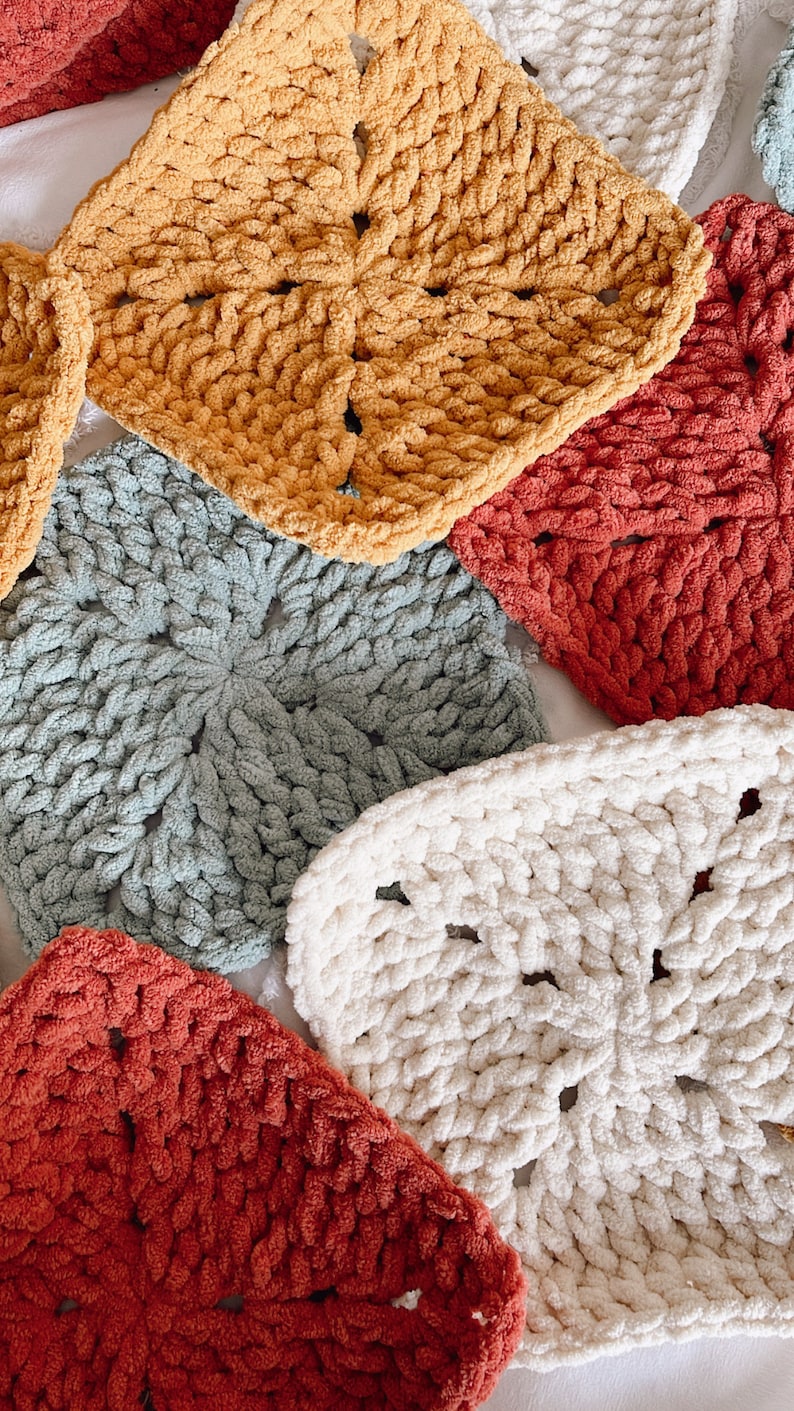 Granny Squares Chunky Blanket | Crochet Pattern | Video tutorial + diagram | 5 sizes | Beginner-friendly | Instant Download image 5