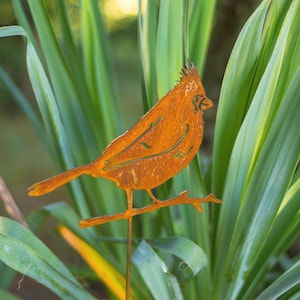 Rusted Cardinal Garden Stake | Metal Bird Lover Gift GP106