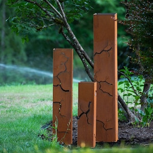 Fractured Garden Column, Landscape Art, Planter, Lighting Box, Metal Garden Lantern, Steel Bollards | C426 Bild 3