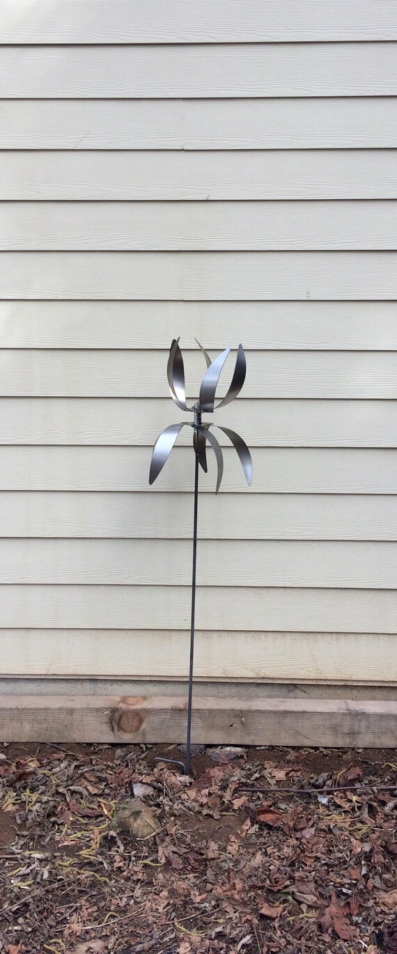Kinetic Wind Sculpture Modern Spinner Garden Image 0