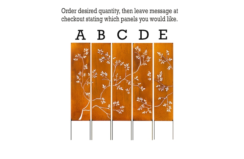 Puede incluir: Cinco paneles de jard&iacute;n de metal con un acabado oxidado y un dise&ntilde;o de rama de &aacute;rbol blanco. Los paneles est&aacute;n etiquetados con A, B, C, D y E.