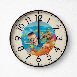 11 ""Fotouhr mit Foto: Personalisierte Baby Kleinkind Kinder Kinder Bild Fotowand Geschenk Spiel Spielzeug Dekor für Jungen - Sea World Schwimmen Thema."