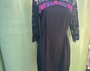 Vintage S black crepe Formal dress with embroidery and lace
