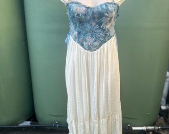 Vintage ‘Milkmaid ‘ dress S/ M  with Tapestry & Lace up Bodice