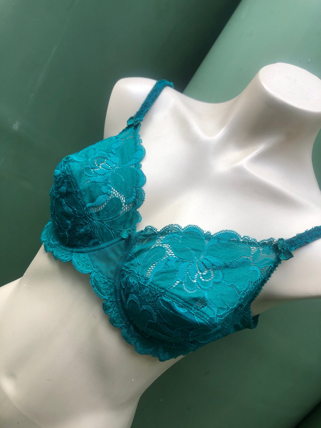 Soutien-gorge LOU à Armatures - Taille 90C (équivalent 75C EU) - Couleur Jaune Orangé - Neuf Avec étiquettes