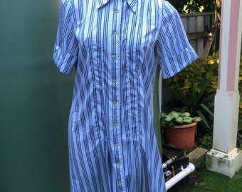1970s white / navy spots & striped shirt dress M , Australian Sportscraft brand