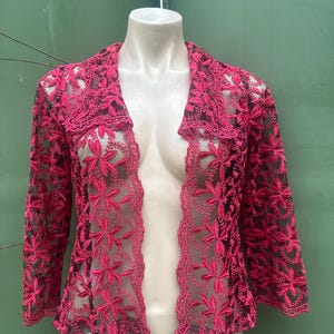 Pink bestickte vintage 1990s kurze Cocktailjacke
