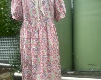 Laura Ashley 80’s Floral cottage Prairie dress with lace collar S/M