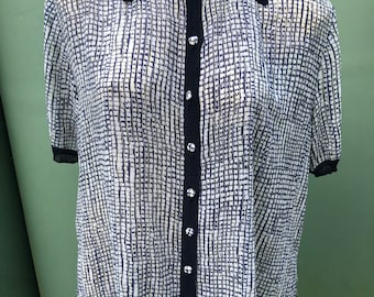 Fabulous L Chic Mod  Light crepe striped blouse 1970s Made in Italy