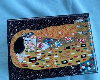 Gustav Klimt ‘The Kiss’ lacquered jewellery box
