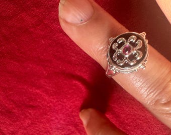 Vintage Ancient Greek design Silver Carnelian and Amethyst Ring