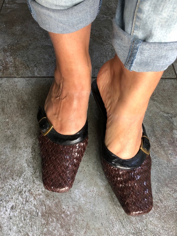 Stunning 1990S BRown/BLack 39 LEather WOven MUles