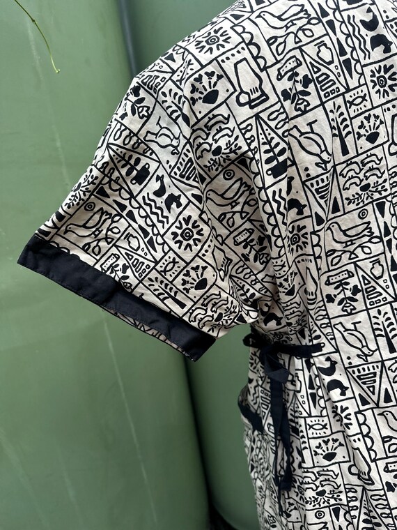 Groovy Egyptian Hieroglyphics print S-L cotton 19… - image 8