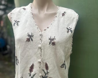 Knitted Cotton 1980s embroidered crocheted vest Gilet  L Boho vintage