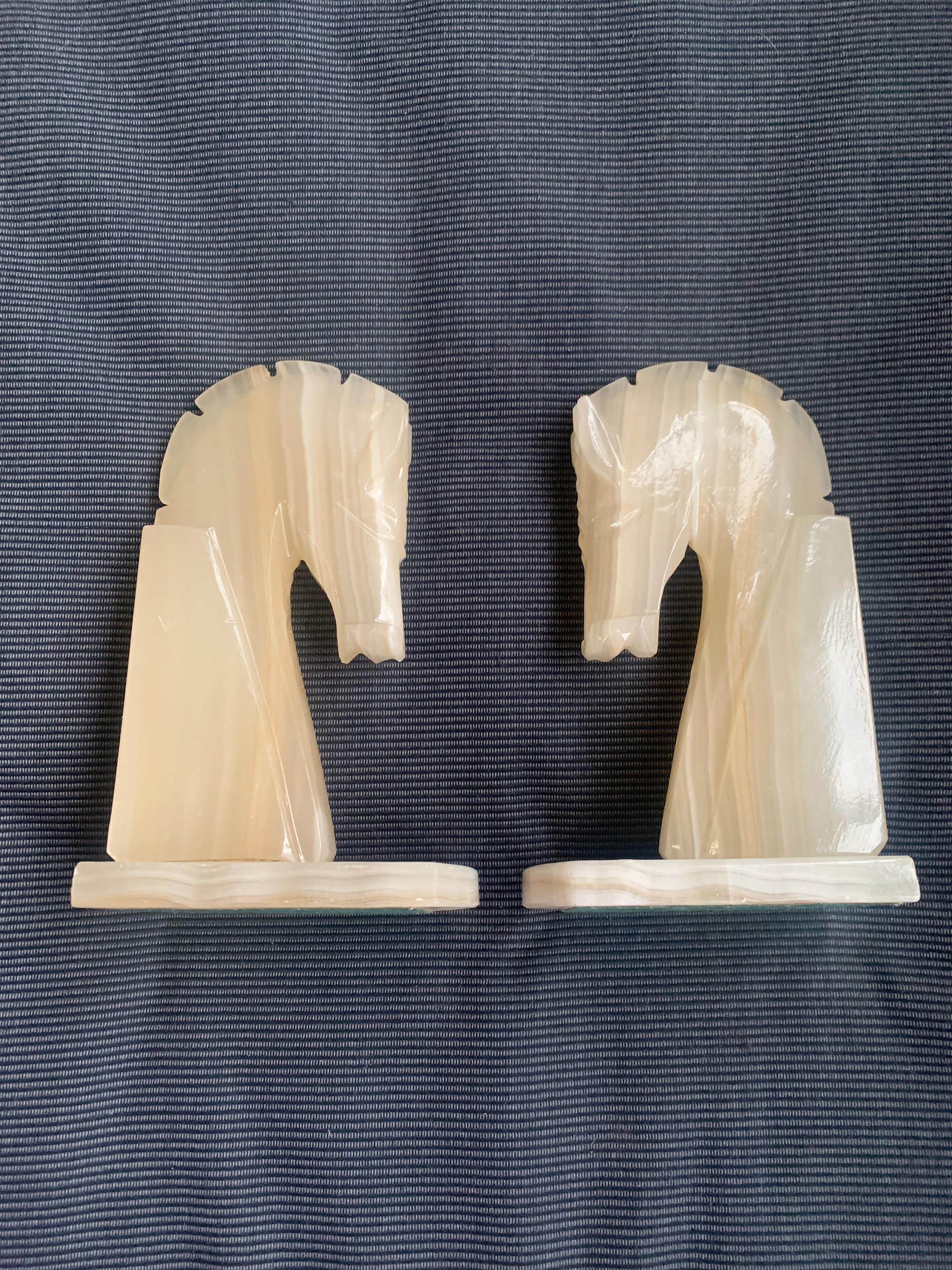 Paire de serre-livres tête de cheval/chevaux pierre onyx marbre ancien