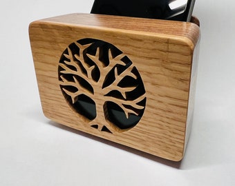 Walnoot & wit eiken mobiele telefoonluidspreker met levensboom frontontwerp - iPhone-luidspreker - houten luidspreker - telefoonversterker - akoestische luidspreker