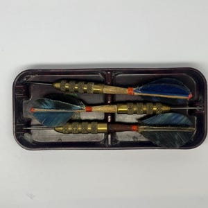 Unicorn Half Pint Darts Vintage Game Room Three Piece Darts