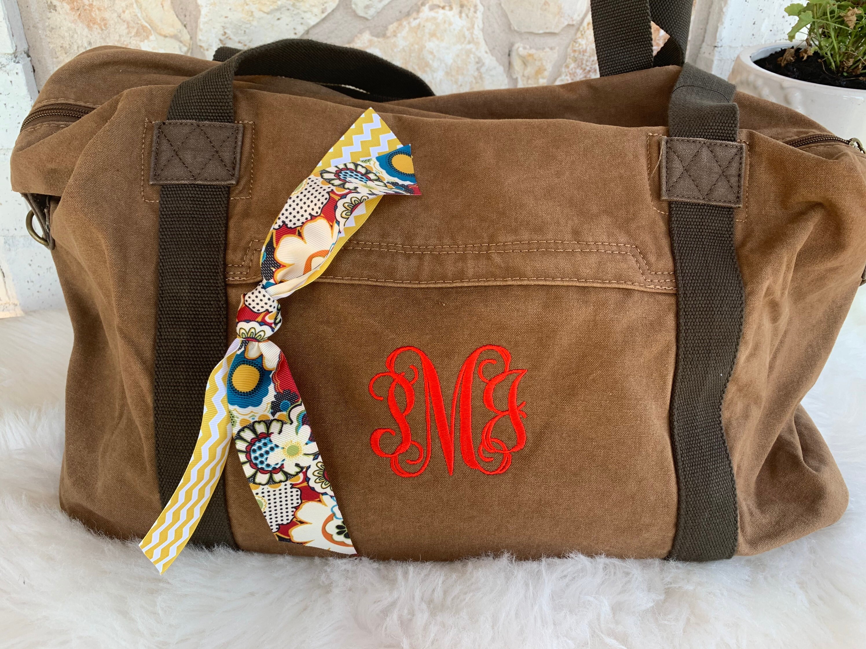 embroidered weekender bolsa