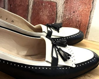 Johnston & Murphy Blue And White Leather Pumps With Fringe And Bow Accent. 8AA