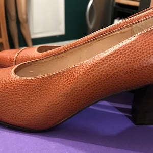 Vintage Women's Ann Taylor Light Brown Leather Medium Heel Pumps 7.5M *Free shipping*