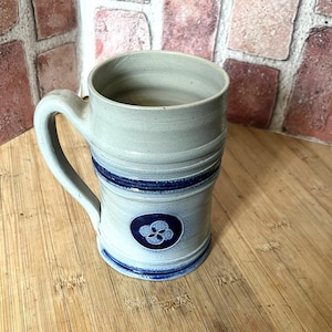 Williamsburg Pottery Salt Glaze Gray & Blue 16 Oz Mug