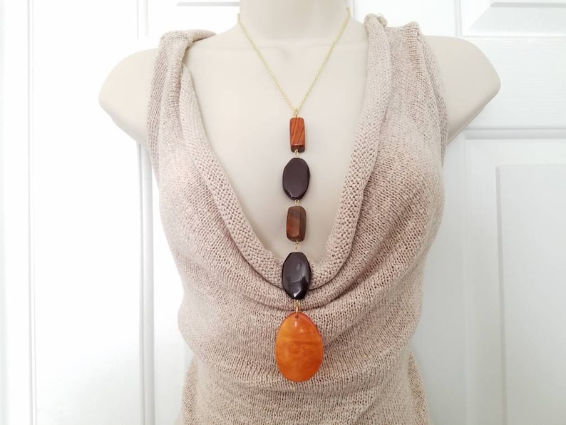 Sale *** Necklace and Earrings Set Wood Glass Beads Pendant Gold Tone