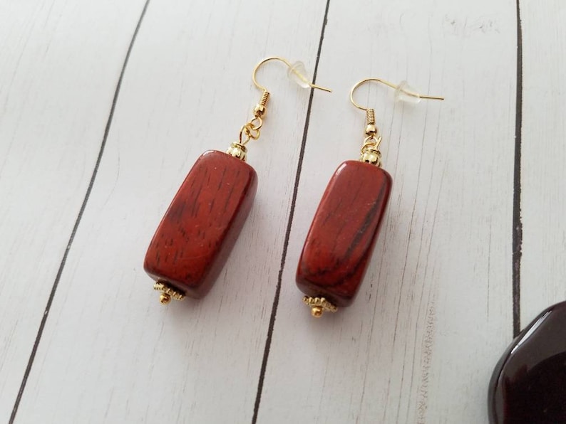 Sale *** Necklace and Earrings Set Wood Glass Beads Pendant Gold Tone