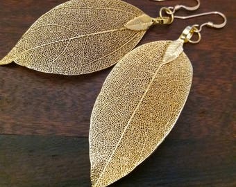 Boucles d'oreilles en vraies feuilles, boucles d'oreilles en feuilles d'or 22 carats, feuilles trempées dans de l'or, bijoux naturels, bijoux des bois, bijoux de mariage, cadeau pour petite amie