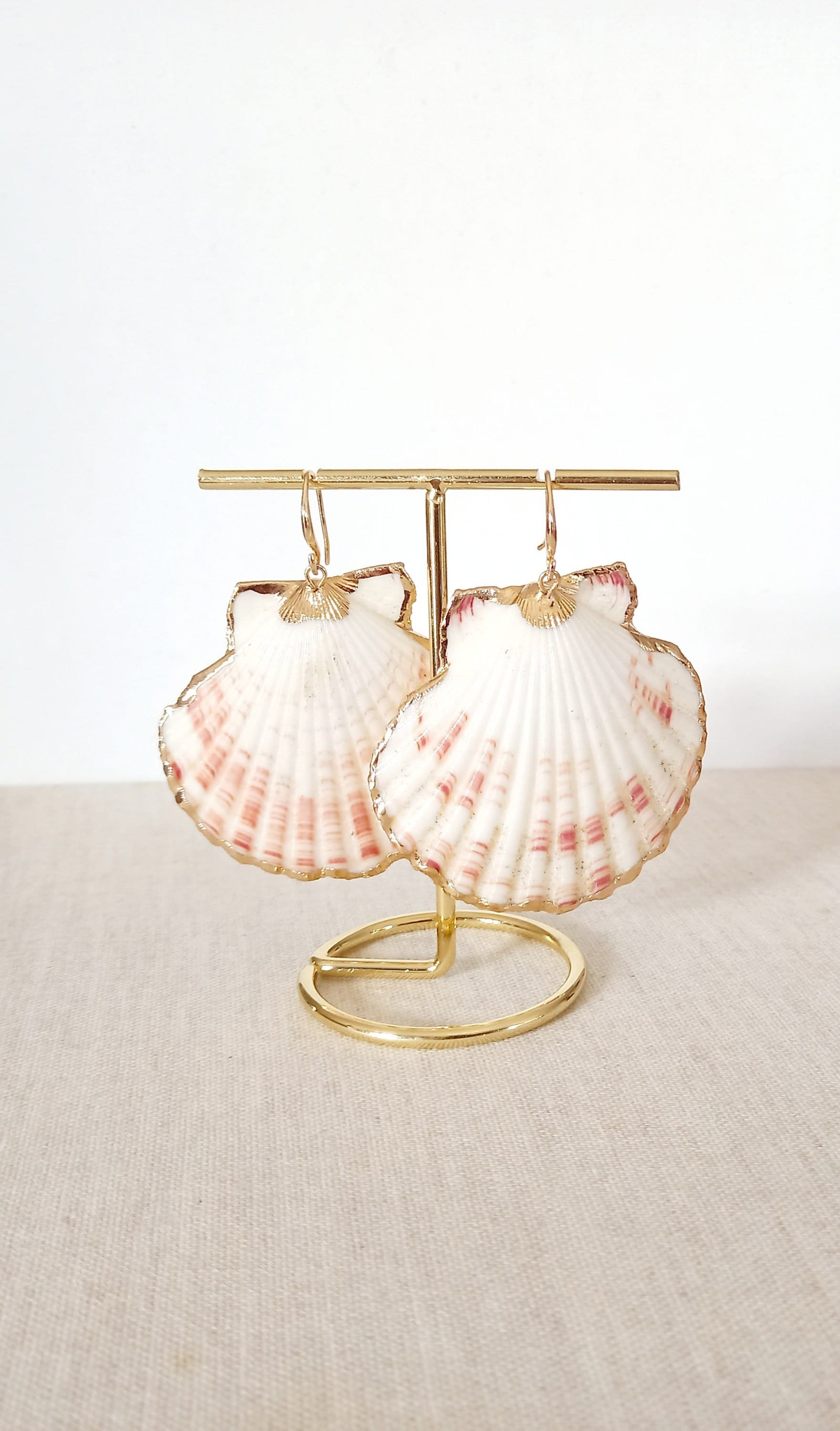 Orecchini Di Perle A Lobo "Muse" In Oro Inciso (grandi) – Italian Jewels - Foto 4