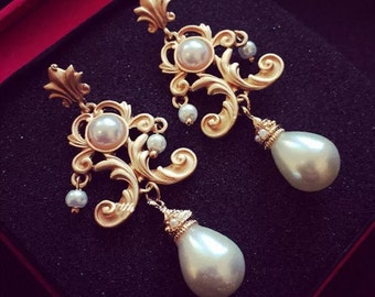 Stunning Pearl Dangle Bridal Earrings