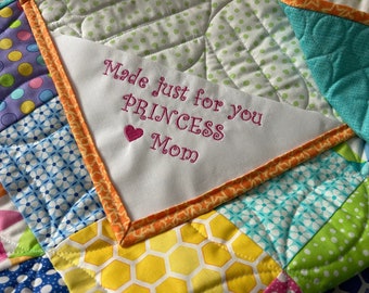 Custom Embroidered Quilt Label Triangle Corner Pocket Label Personalized Cotton Fabric Tag for Quilts Customized Heirloom Quality Embroidery