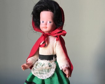 Knickerbocker Little Red Riding Hood plastic doll 1970s