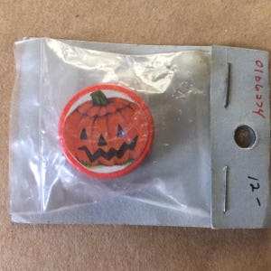 Miniature Halloween Ghost Pie in Pumpkin Pan