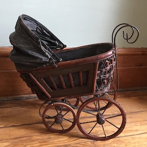 Vintage 1920s Doll Carriage